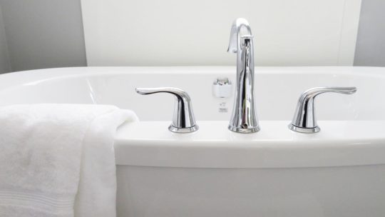 Pourquoi faire appel à un professionnel pour l’installation sanitaire d’un nouveau logement ?